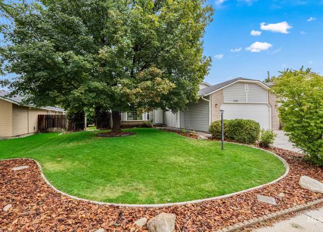 Property at 1286 N Aster Pl, Boise, ID 83704-8021, 4 beds, 3 baths