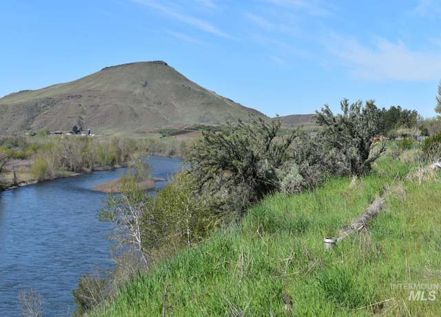 Property at 9845 N Highway 52, Horseshoe Bend, ID 83629, 3 beds, 1 bath