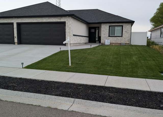 Property at 1512 Bird Farm Dr, Jerome, ID 83338, 3 beds, 2.5 baths