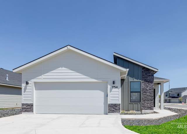 Property at 1754 SW Besra Dr, Mountain Home, ID 83647, 3 beds, 2 baths