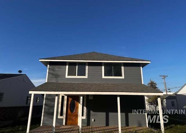 Property at 116 8th N, Buhl, ID 83316, 4 beds, 3 baths