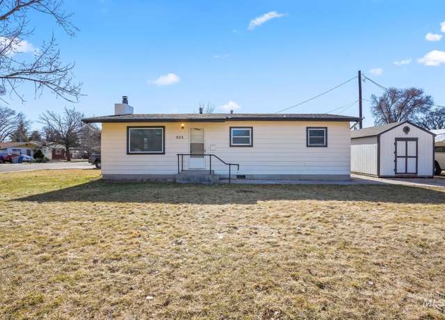 Property at 923 13th St South, Nampa, ID 83651, 3 beds, 1 bath