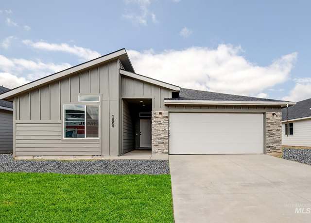 Property at 1669 SW Pegasus Peak Ave, Mountain Home, ID 83647, 4 beds, 2 baths