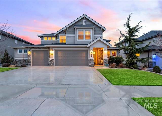 Property at 4071 S Twilight Rise Ave, Meridian, ID 83642, 5 beds, 3.5 baths
