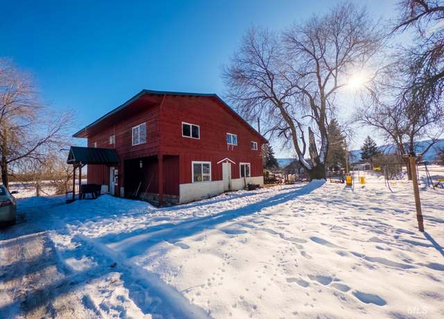 Property at 140 S Railroad St, Cambridge, ID 83610, 6 beds, 2 baths