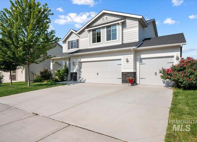 Property at 4877 S Pinto Ave, Boise, ID 83709-5422, 5 beds, 2.5 baths