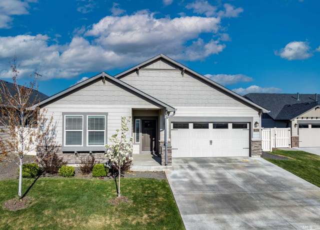 Property at 3512 N Eleanor Way, Star, ID 83669, 4 beds, 2 baths