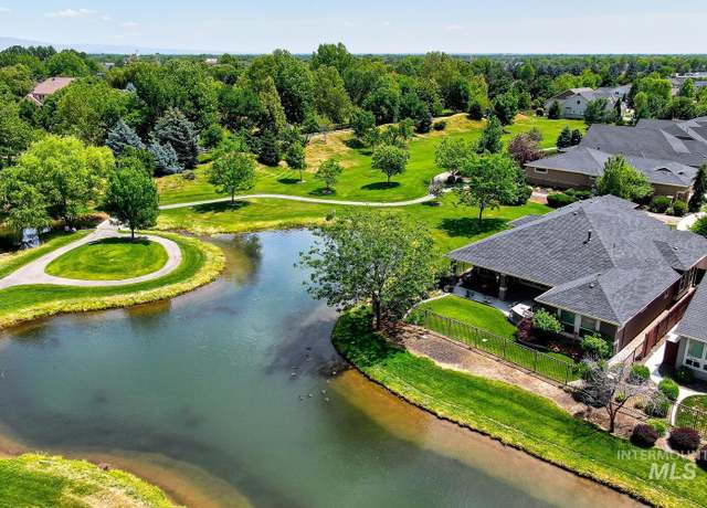 Property at 3214 S Arctic Fox Ave, Eagle, ID 83616, 3 beds, 2.5 baths