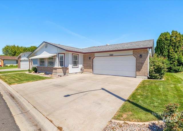 Property at 1100 Burnett Dr Unit 240 A St, Nampa, ID 83651, 2 beds, 2 baths