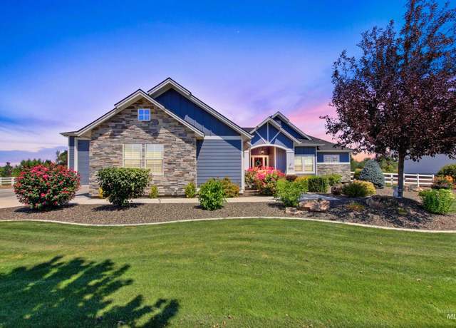Property at 10076 Riverbend Pl, Middleton, ID 83644, 4 beds, 3 baths