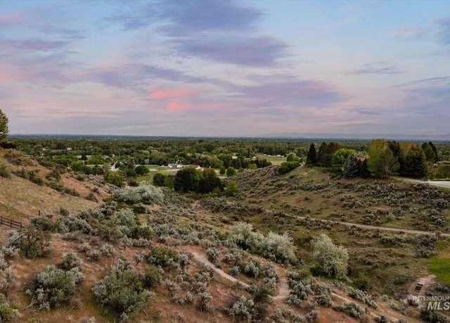 Property at 4038 N Triple Ridge Ln, Eagle, ID 83616