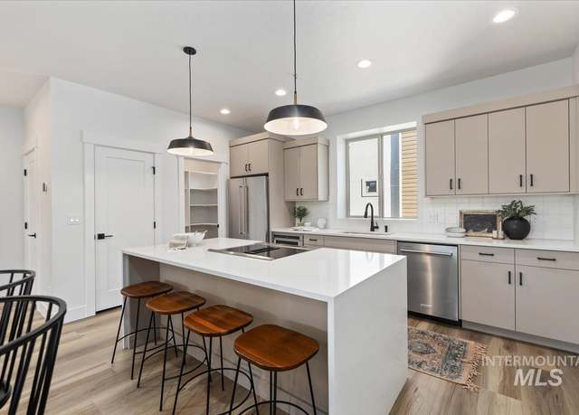 Property at 1655 W Burlison Ln #17, Boise, ID 83705, 3 beds, 3.5 baths