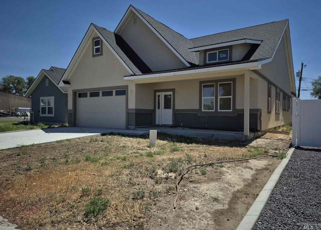Property at 805 4th Ave W, Twin Falls, ID 83301, 4 beds, 2 baths