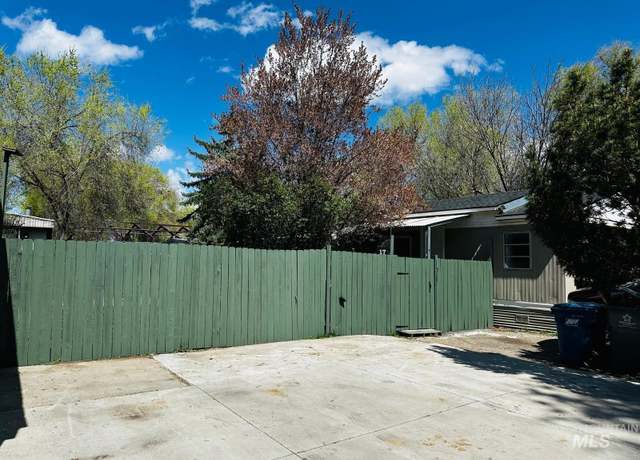 Property at 3037 N Kimball St #17, Boise, ID 83704, 2 beds, 1 bath