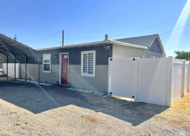 Property at 898 SE 3rd St, Ontario, OR 97914, 3 beds, 1 bath