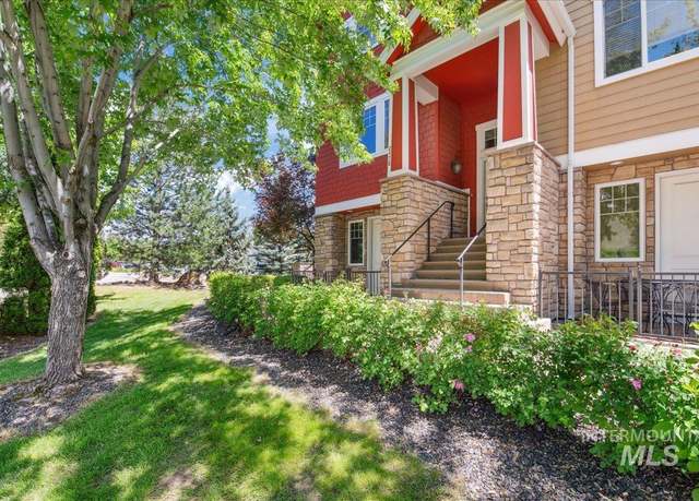 Property at 2478 N Bogus Basin Rd, Boise, ID 83702, 4 beds, 3.5 baths