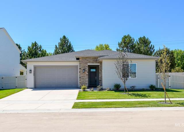 Property at 1125 W Osceola St, Middleton, ID 83644, 3 beds, 2 baths