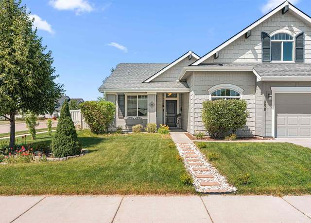 Property at 888 Heritage St, Middleton, ID 83644, 4 beds, 3 baths
