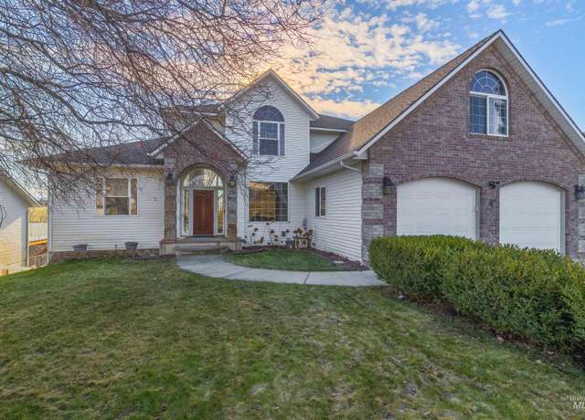 Property at 916 Grelle Dr, Lewiston, ID 83501, 8 beds, 4 baths