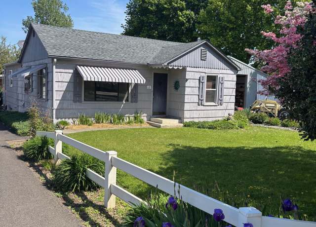 Property at 913 Airway Ave, Lewiston, ID 83501, 2 beds, 3 baths