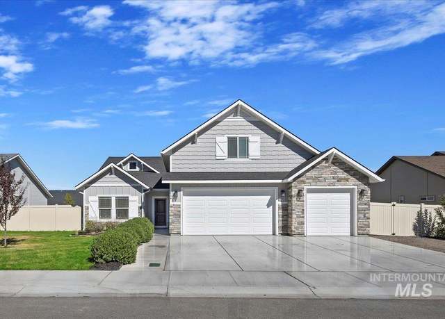 Property at 804 Broadmoor Ave, Twin Falls, ID 83301, 4 beds, 3 baths