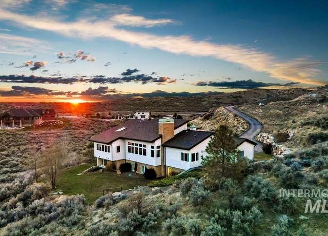 Property at 4336 N Star Vista Ln, Eagle, ID 83616-4540, 5 beds, 3.5 baths