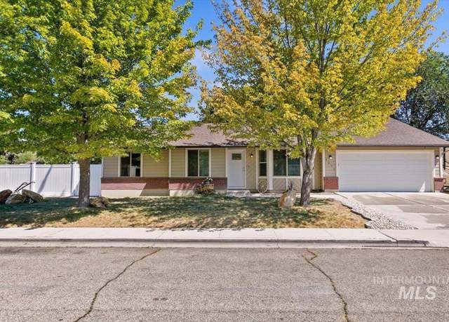 Property at 4432 N Wisteria Pl, Boise, ID 83713-9524, 3 beds, 2 baths