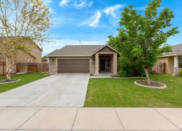 Property at 10615 Pipevine Dr, Nampa, ID 83687, 3 beds, 2 baths
