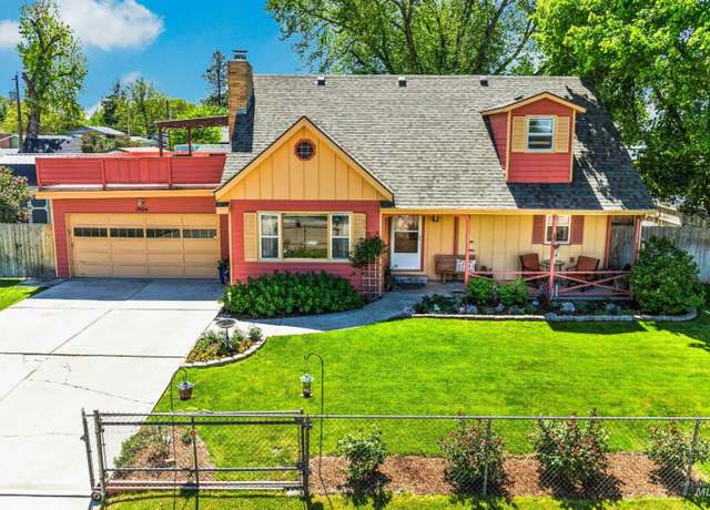 Property at 1904 Butte View Dr, Caldwell, ID 83605, 3 beds, 2 baths