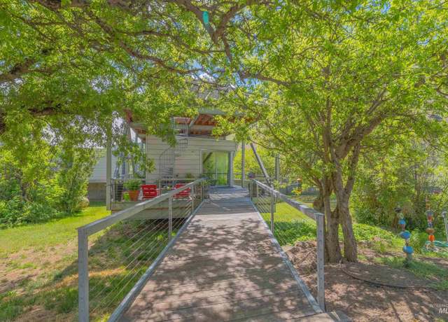 Property at 20608 Colters Creek Ln, Juliaetta, ID 83535, 4 beds, 2 baths