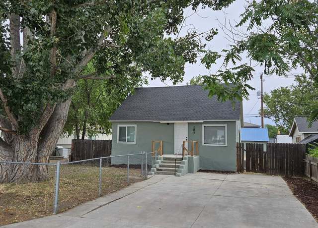 Property at 407 E Freeport St, Caldwell, ID 83605, 4 beds, 2 baths