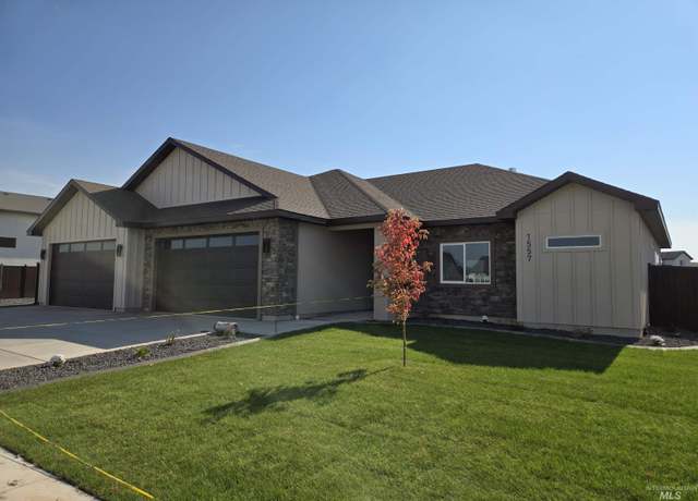 Property at 1557 Tule Dr, Twin Falls, ID 83301, 3 beds, 2 baths