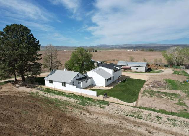 Property at 4173 Sage, Homedale, ID 83628, 6 beds, 3.5 baths