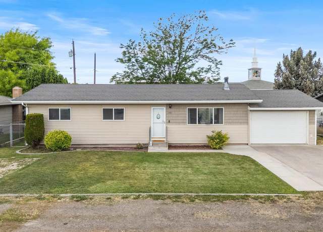 Property at 230 Sage St, Kimberly, ID 83341, 3 beds, 1 bath
