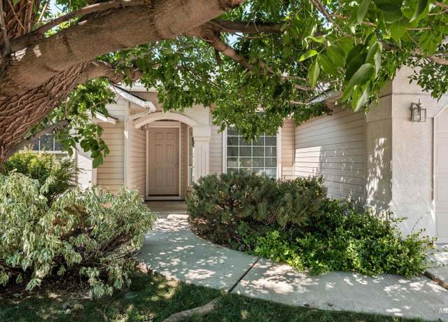 Property at 1173 N Truckee Way, Meridian, ID 83642, 4 beds, 2 baths
