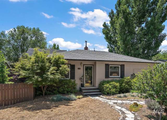 Property at 3209 W Plant Dr, Boise, ID 83703, 2 beds, 1.5 baths