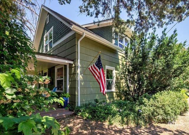 Property at 5514 Airport Rd, Nampa, ID 83651, 5 beds, 2 baths