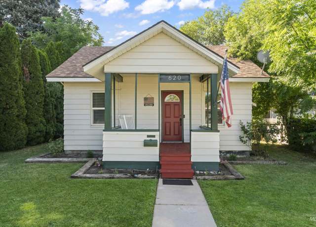 Property at 620 19th Ave S, Nampa, ID 83651, 2 beds, 2 baths