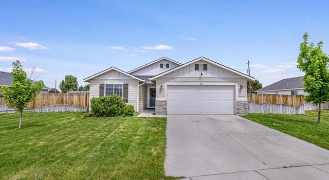 Photo of 880 SW Lago St, Mountain Home, ID 83647-2614