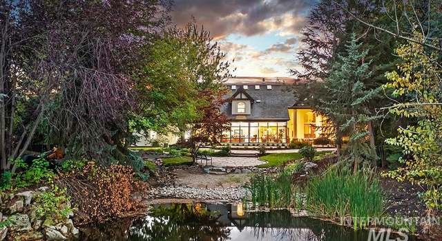 Photo of 1074 W Two Rivers Ln, Eagle, ID 83616