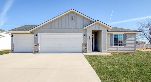 Photo of 2094 N Thunderbolt St, Mountain Home, ID 83647