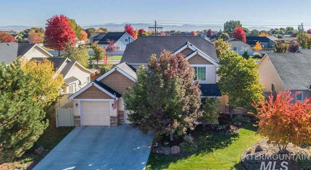 Photo of 910 N Cottage Cove Way, Star, ID 83669