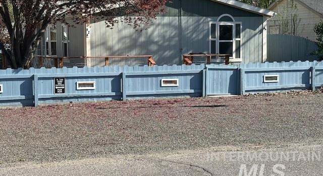 Photo of 424 W Oregon Ave, Homedale, ID 83628