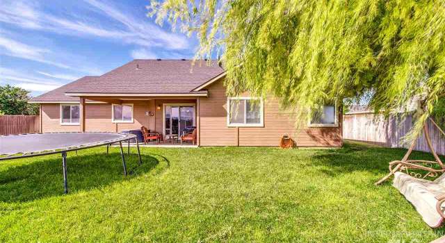 Photo of 658 E E  Ridgestone Dr, Kuna, ID 83634
