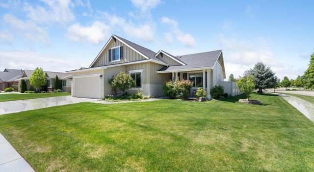 Photo of 751 N Foudy Pl, Eagle, ID 83616