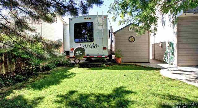 Photo of 5054 W Fairborough Dr, Meridian, ID 83646