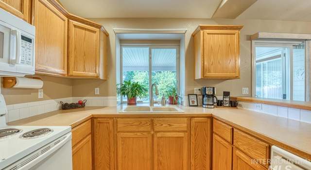Photo of 4123 E Park Ridge Dr, Nampa, ID 83687