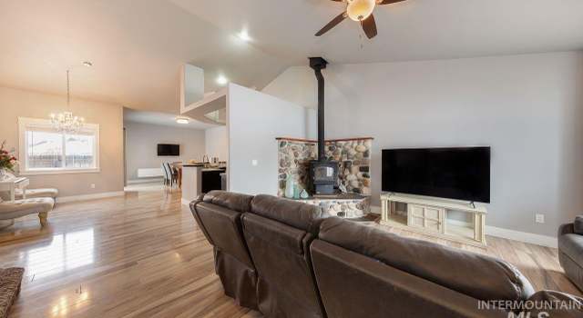 Photo of 2314 E Royal Ave, Nampa, ID 83686