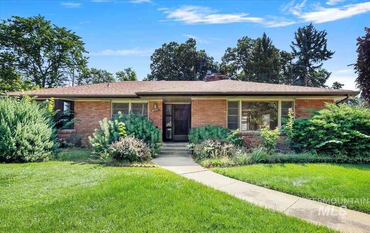 Photo of 1404 S Owyhee St Boise, ID 83705