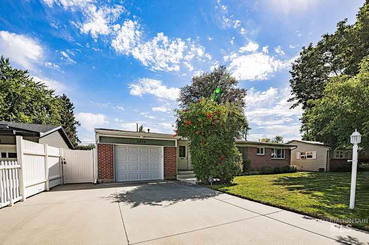 Photo of 6424 W Fairfield Ave Boise, ID 83709